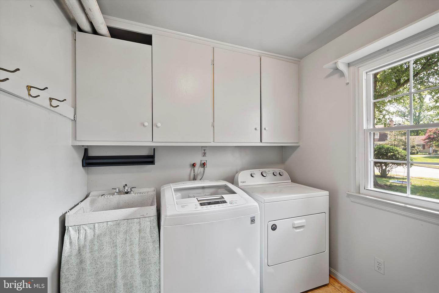 8604 PILGRIM CT, ALEXANDRIA, Virginia 22308, 5 Bedrooms Bedrooms, ,4 BathroomsBathrooms,Residential,For sale,8604 PILGRIM CT,VAFX2259318 MLS # VAFX2259318