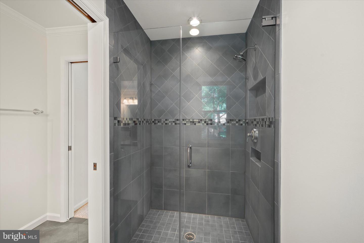 8604 PILGRIM CT, ALEXANDRIA, Virginia 22308, 5 Bedrooms Bedrooms, ,4 BathroomsBathrooms,Residential,For sale,8604 PILGRIM CT,VAFX2259318 MLS # VAFX2259318