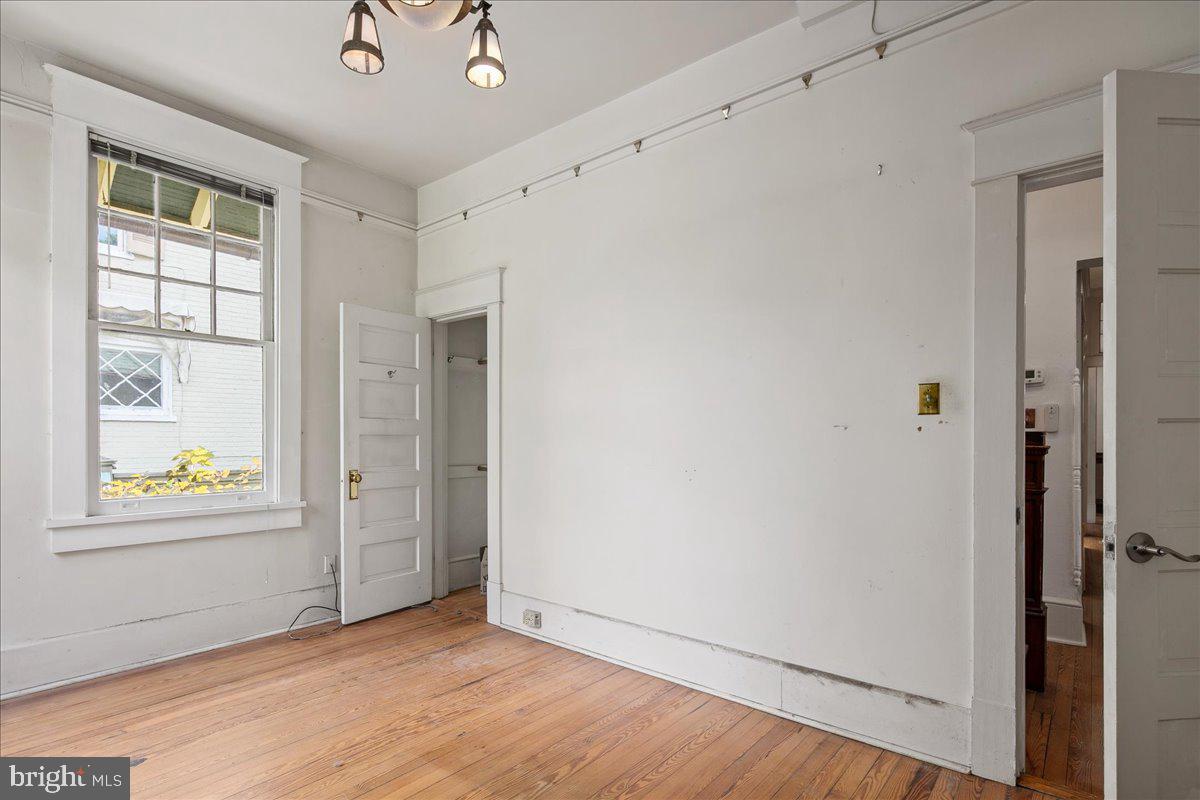14 W ROSEMONT AVE, ALEXANDRIA, Virginia 22301, 3 Bedrooms Bedrooms, ,2 BathroomsBathrooms,Residential,For sale,14 W ROSEMONT AVE,VAAX2048214 MLS # VAAX2048214
