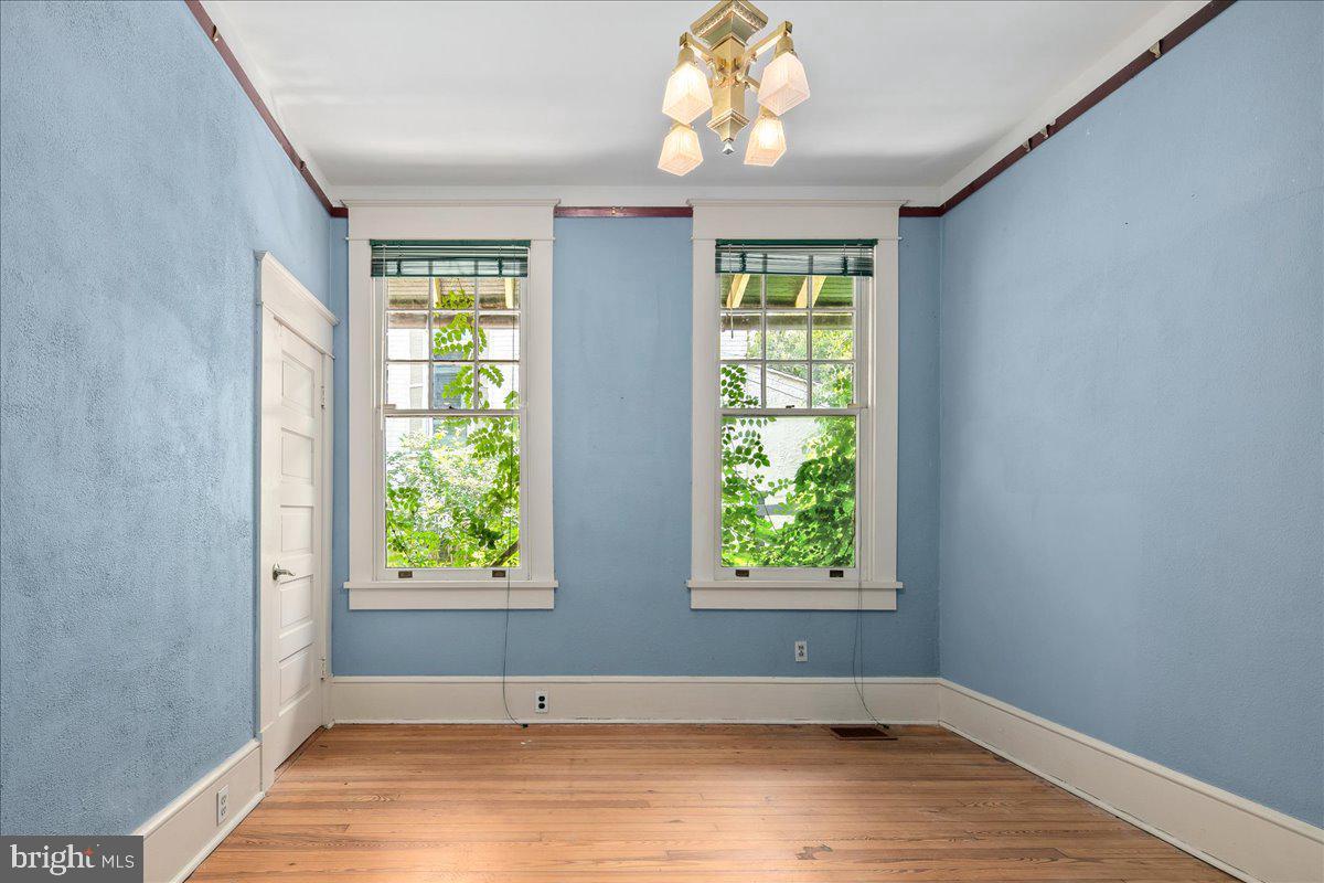 14 W ROSEMONT AVE, ALEXANDRIA, Virginia 22301, 3 Bedrooms Bedrooms, ,2 BathroomsBathrooms,Residential,For sale,14 W ROSEMONT AVE,VAAX2048214 MLS # VAAX2048214