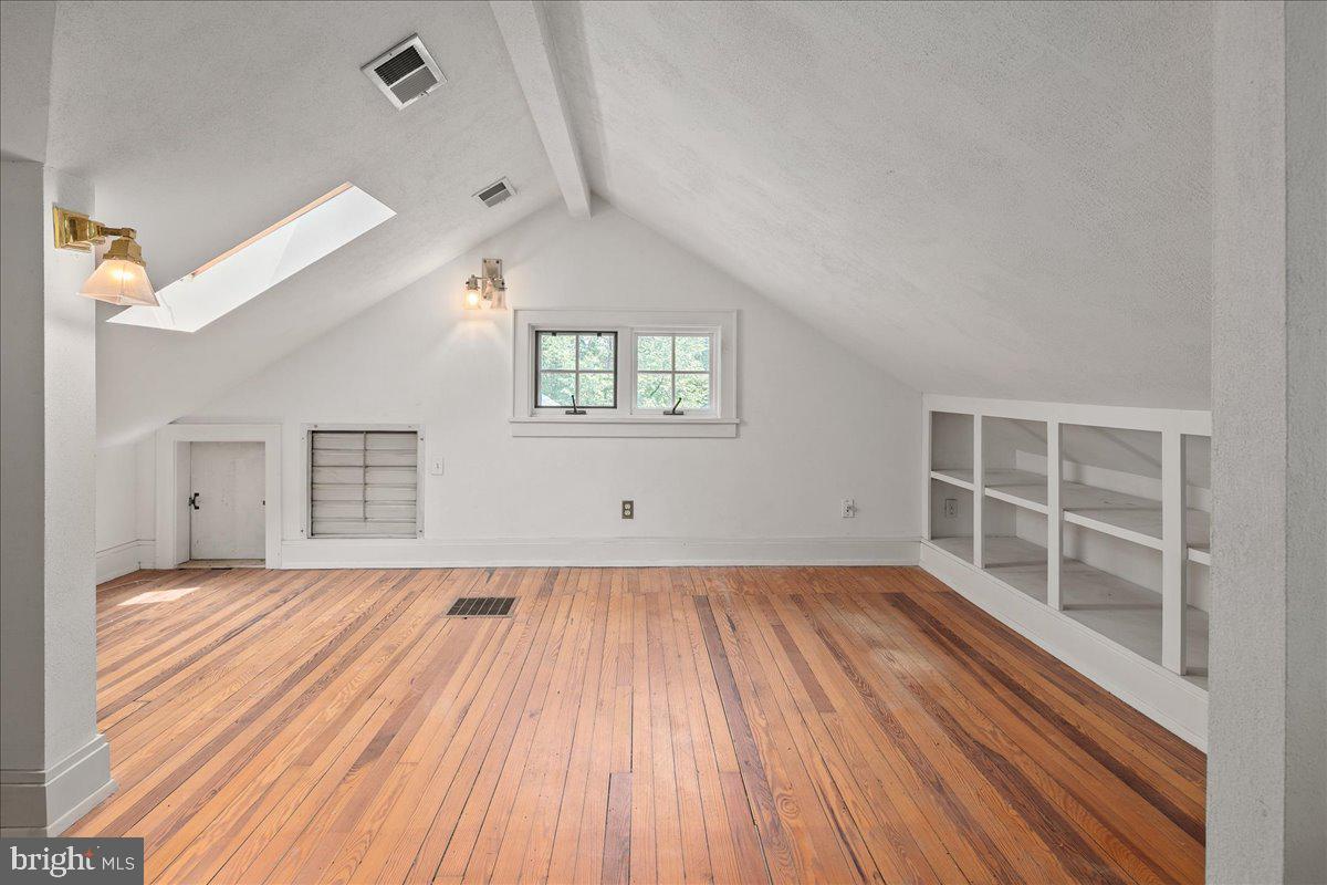 14 W ROSEMONT AVE, ALEXANDRIA, Virginia 22301, 3 Bedrooms Bedrooms, ,2 BathroomsBathrooms,Residential,For sale,14 W ROSEMONT AVE,VAAX2048214 MLS # VAAX2048214