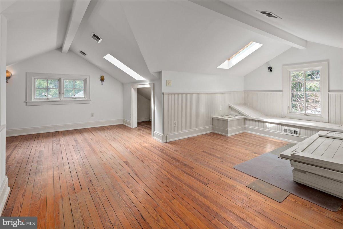 14 W ROSEMONT AVE, ALEXANDRIA, Virginia 22301, 3 Bedrooms Bedrooms, ,2 BathroomsBathrooms,Residential,For sale,14 W ROSEMONT AVE,VAAX2048214 MLS # VAAX2048214