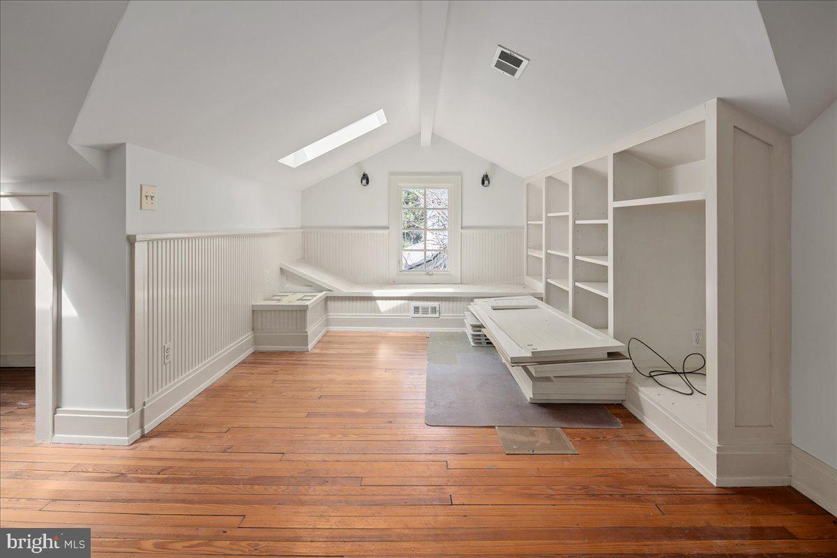14 W ROSEMONT AVE, ALEXANDRIA, Virginia 22301, 3 Bedrooms Bedrooms, ,2 BathroomsBathrooms,Residential,For sale,14 W ROSEMONT AVE,VAAX2048214 MLS # VAAX2048214