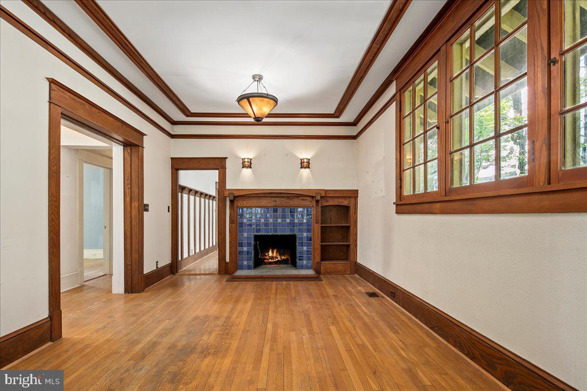14 W ROSEMONT AVE, ALEXANDRIA, Virginia 22301, 3 Bedrooms Bedrooms, ,2 BathroomsBathrooms,Residential,For sale,14 W ROSEMONT AVE,VAAX2048214 MLS # VAAX2048214