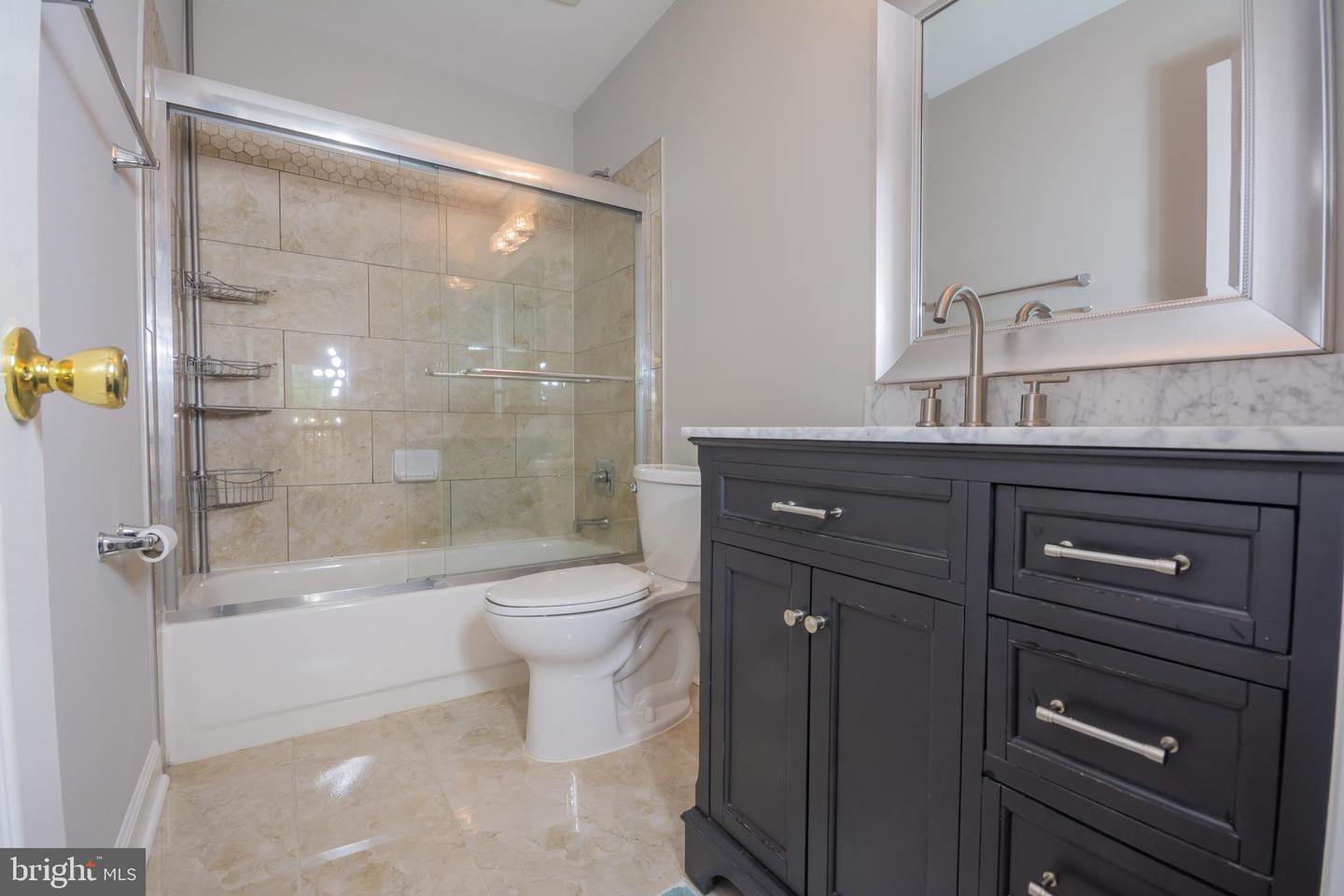 12901 CEDAR GLEN LN, HERNDON, Virginia 20171, 4 Bedrooms Bedrooms, ,3 BathroomsBathrooms,Residential,For sale,12901 CEDAR GLEN LN,VAFX2259336 MLS # VAFX2259336