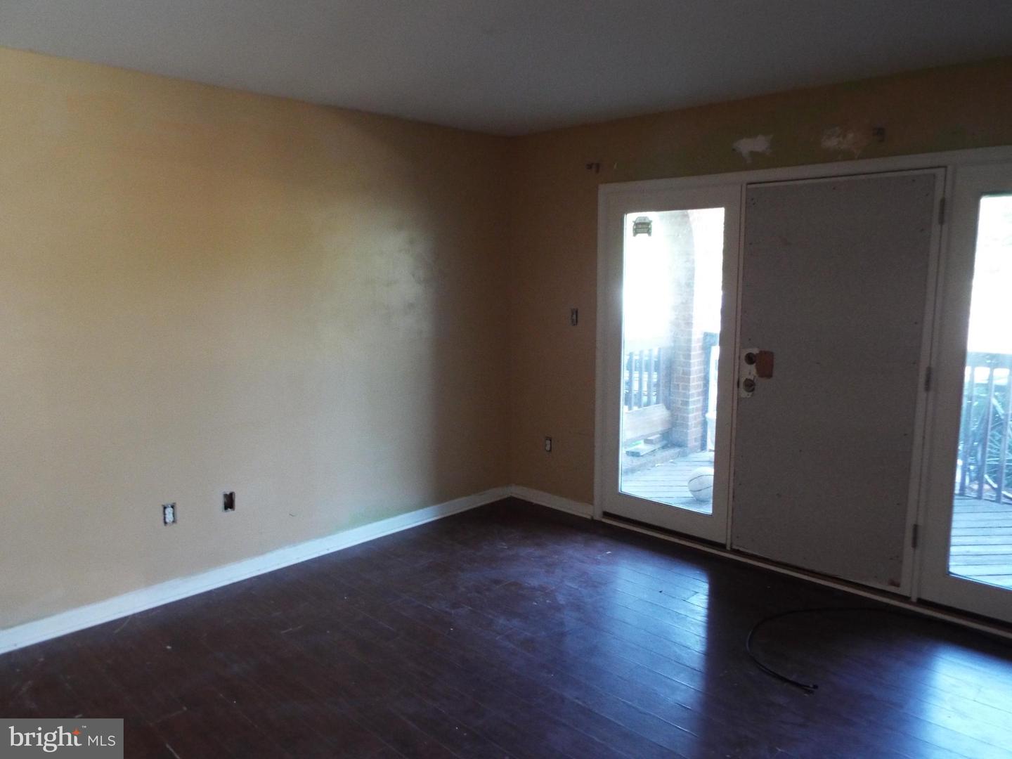8720 SUGARWOOD LN #1, MANASSAS, Virginia 20110, 2 Bedrooms Bedrooms, ,1 BathroomBathrooms,Residential,For sale,8720 SUGARWOOD LN #1,VAMN2009140 MLS # VAMN2009140