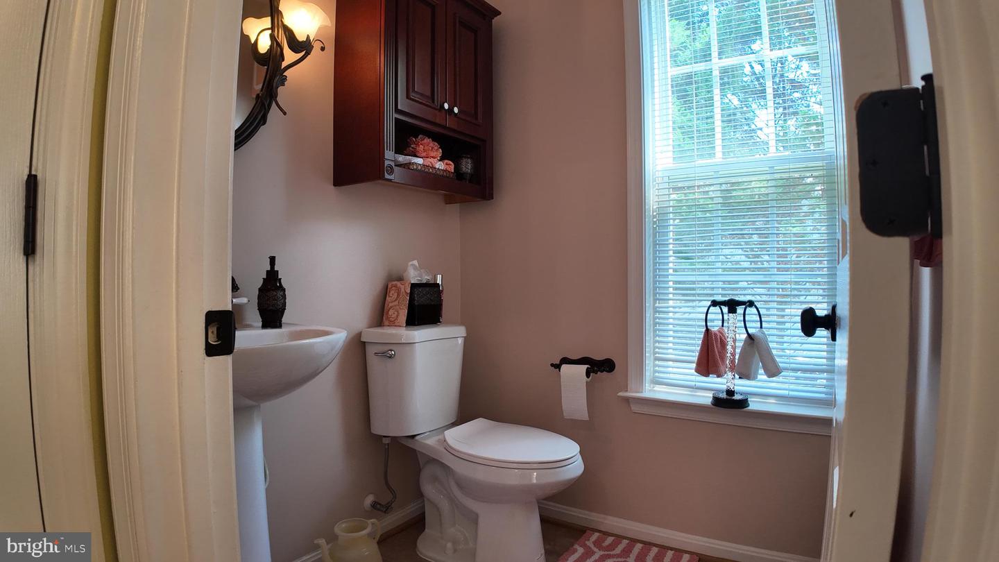 7719 VISIONARY CT, MANASSAS, Virginia 20112, 5 Bedrooms Bedrooms, 10 Rooms Rooms,4 BathroomsBathrooms,Residential,For sale,7719 VISIONARY CT,VAPW2100738 MLS # VAPW2100738