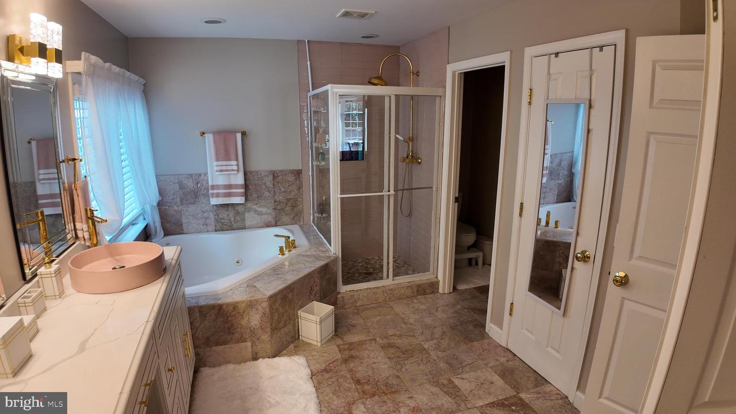 7719 VISIONARY CT, MANASSAS, Virginia 20112, 5 Bedrooms Bedrooms, 10 Rooms Rooms,4 BathroomsBathrooms,Residential,For sale,7719 VISIONARY CT,VAPW2100738 MLS # VAPW2100738