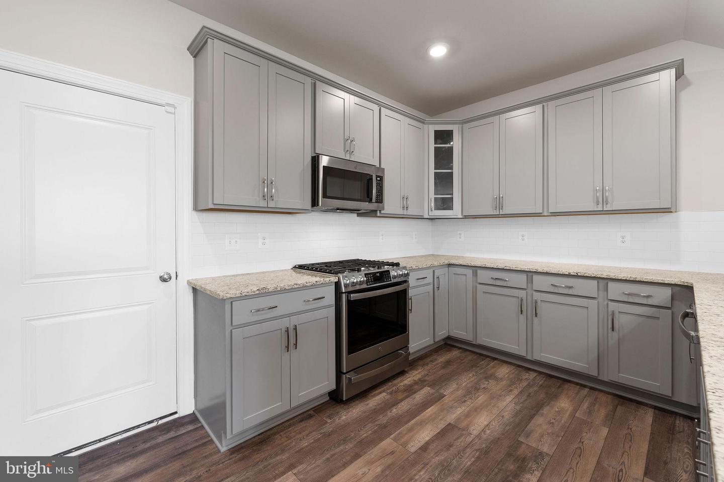 43361 RADFORD DIVIDE TER, ASHBURN, Virginia 20148, 3 Bedrooms Bedrooms, 6 Rooms Rooms,2 BathroomsBathrooms,Residential,For sale,43361 RADFORD DIVIDE TER,VALO2103846 MLS # VALO2103846