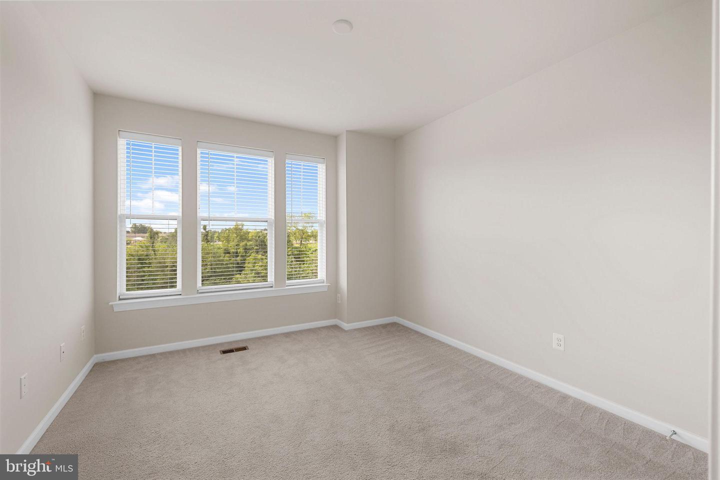 43361 RADFORD DIVIDE TER, ASHBURN, Virginia 20148, 3 Bedrooms Bedrooms, 6 Rooms Rooms,2 BathroomsBathrooms,Residential,For sale,43361 RADFORD DIVIDE TER,VALO2103846 MLS # VALO2103846