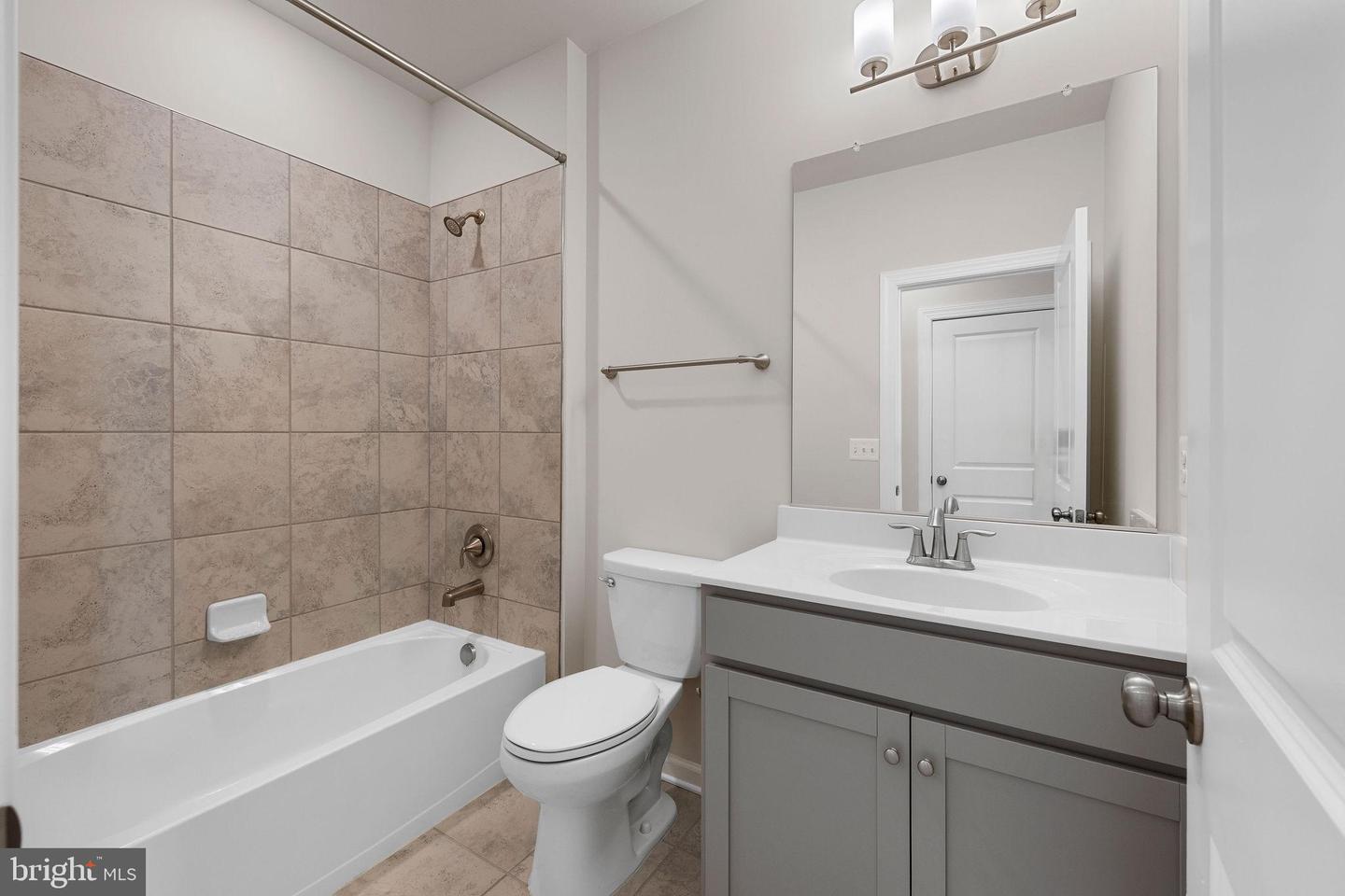 43361 RADFORD DIVIDE TER, ASHBURN, Virginia 20148, 3 Bedrooms Bedrooms, 6 Rooms Rooms,2 BathroomsBathrooms,Residential,For sale,43361 RADFORD DIVIDE TER,VALO2103846 MLS # VALO2103846