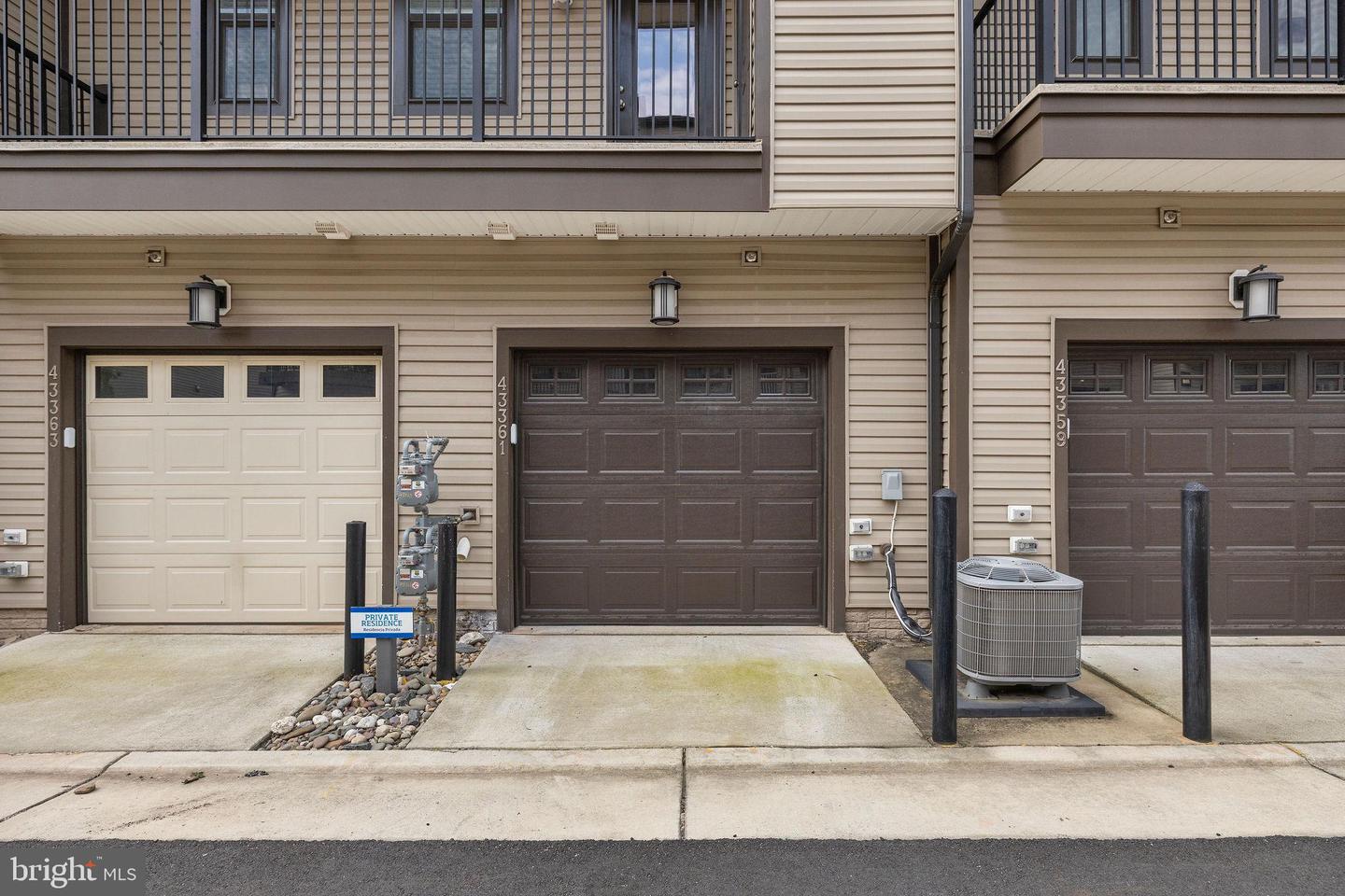 43361 RADFORD DIVIDE TER, ASHBURN, Virginia 20148, 3 Bedrooms Bedrooms, 6 Rooms Rooms,2 BathroomsBathrooms,Residential,For sale,43361 RADFORD DIVIDE TER,VALO2103846 MLS # VALO2103846