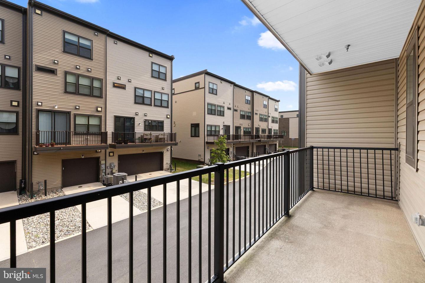 43361 RADFORD DIVIDE TER, ASHBURN, Virginia 20148, 3 Bedrooms Bedrooms, 6 Rooms Rooms,2 BathroomsBathrooms,Residential,For sale,43361 RADFORD DIVIDE TER,VALO2103846 MLS # VALO2103846