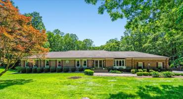 10060 HAMPTON RD, FAIRFAX STATION, Virginia 22039, 5 Bedrooms Bedrooms, ,5 BathroomsBathrooms,Residential,For sale,10060 HAMPTON RD,VAFX2259282 MLS # VAFX2259282