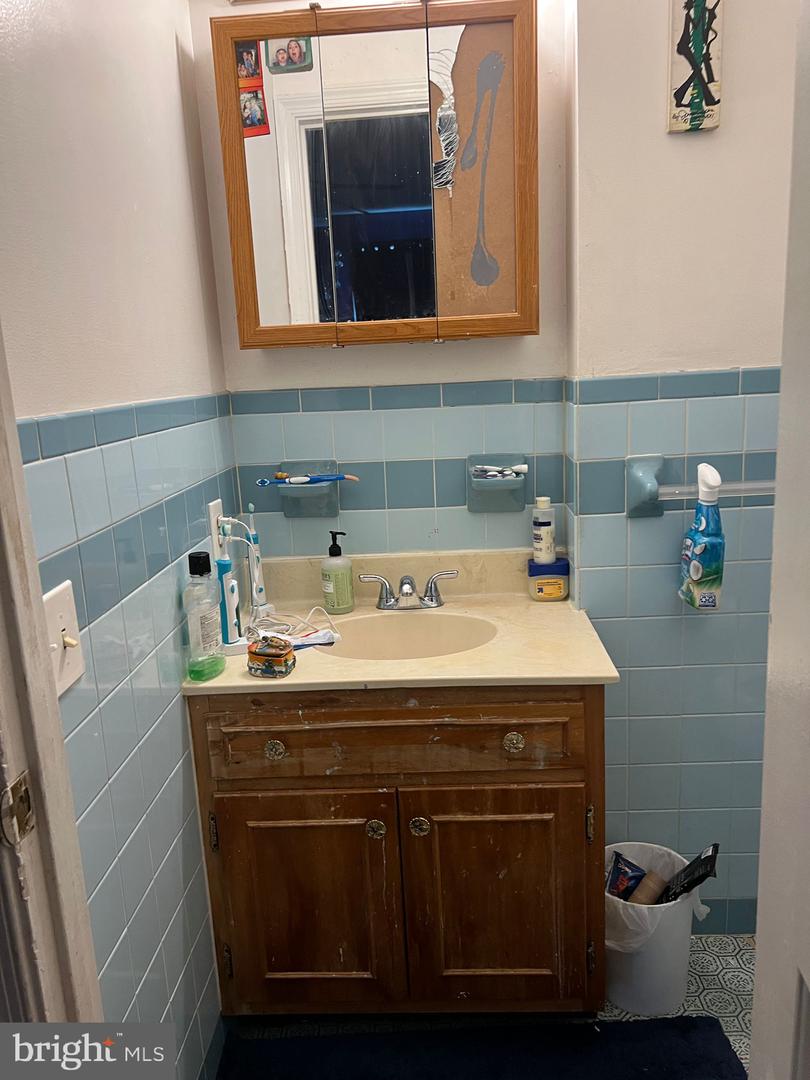 209 OVERLOOK CT, FREDERICKSBURG, Virginia 22405, 4 Bedrooms Bedrooms, ,1 BathroomBathrooms,Residential,For sale,209 OVERLOOK CT,VAST2041452 MLS # VAST2041452