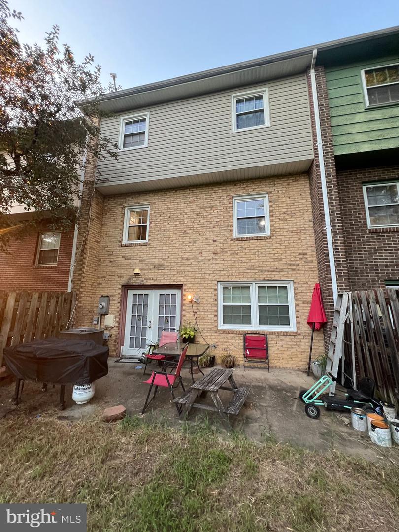 209 OVERLOOK CT, FREDERICKSBURG, Virginia 22405, 4 Bedrooms Bedrooms, ,1 BathroomBathrooms,Residential,For sale,209 OVERLOOK CT,VAST2041452 MLS # VAST2041452