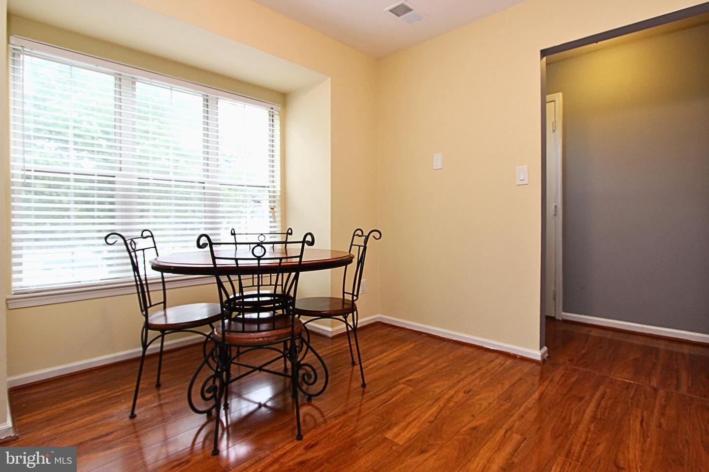 16278 TACONIC CIR, DUMFRIES, Virginia 22025, 3 Bedrooms Bedrooms, ,2 BathroomsBathrooms,Residential,For sale,16278 TACONIC CIR,VAPW2100770 MLS # VAPW2100770