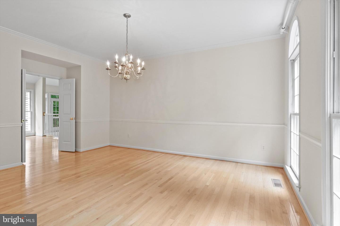 8546 HOOES RD, SPRINGFIELD, Virginia 22153, 4 Bedrooms Bedrooms, ,2 BathroomsBathrooms,Residential,For sale,8546 HOOES RD,VAFX2259390 MLS # VAFX2259390