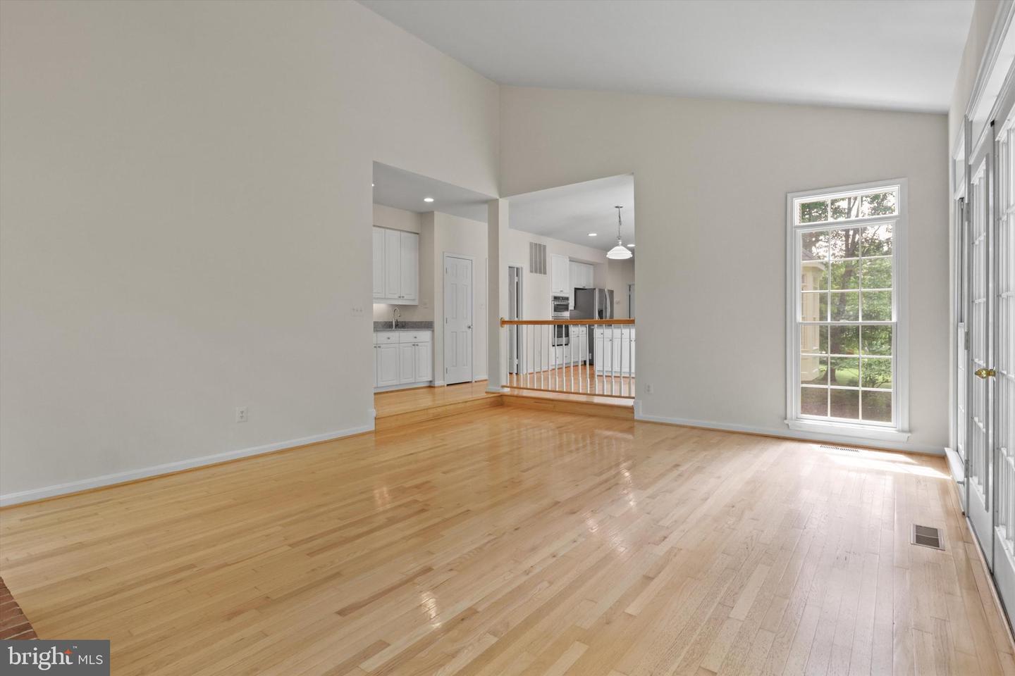 8546 HOOES RD, SPRINGFIELD, Virginia 22153, 4 Bedrooms Bedrooms, ,2 BathroomsBathrooms,Residential,For sale,8546 HOOES RD,VAFX2259390 MLS # VAFX2259390