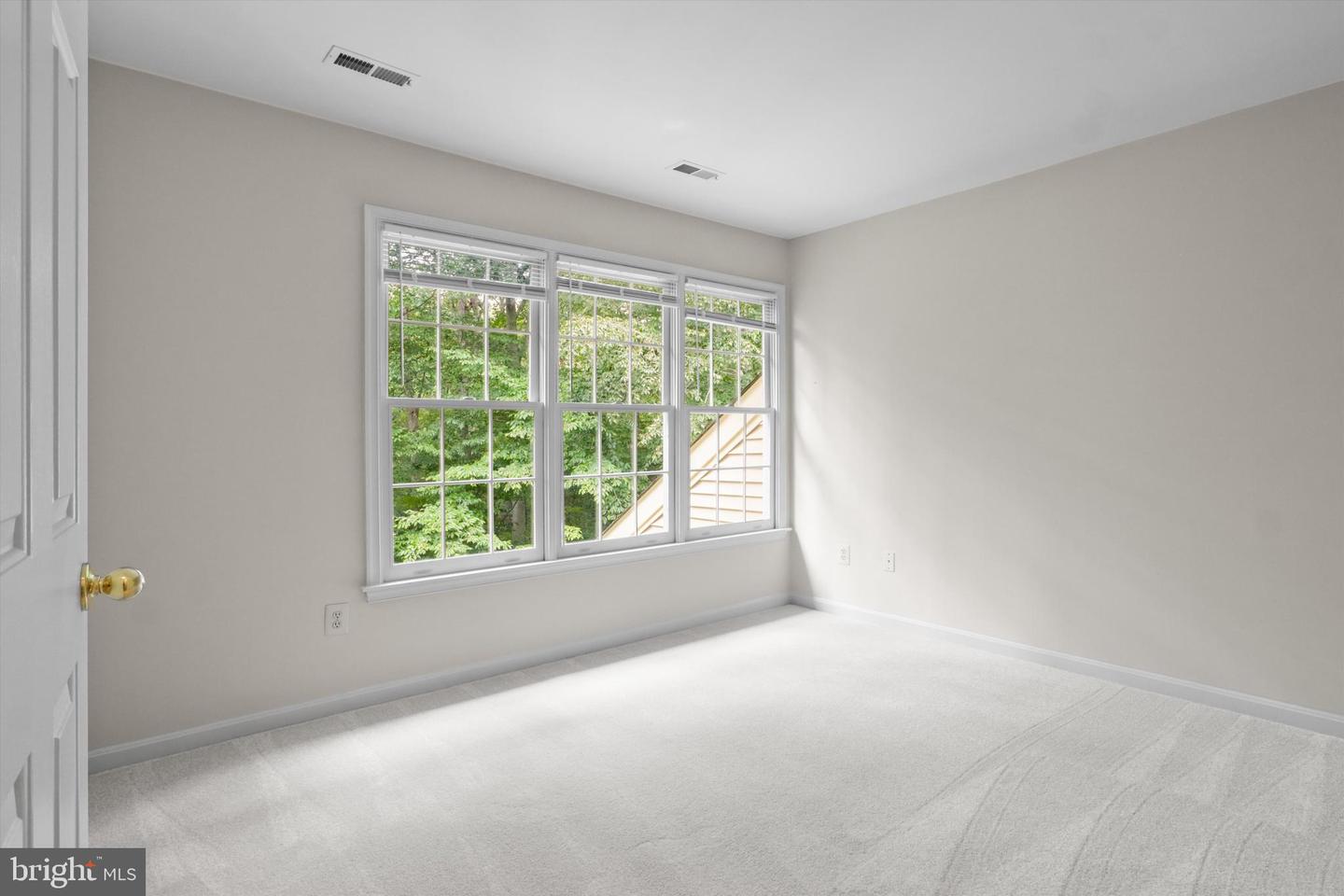 8546 HOOES RD, SPRINGFIELD, Virginia 22153, 4 Bedrooms Bedrooms, ,2 BathroomsBathrooms,Residential,For sale,8546 HOOES RD,VAFX2259390 MLS # VAFX2259390