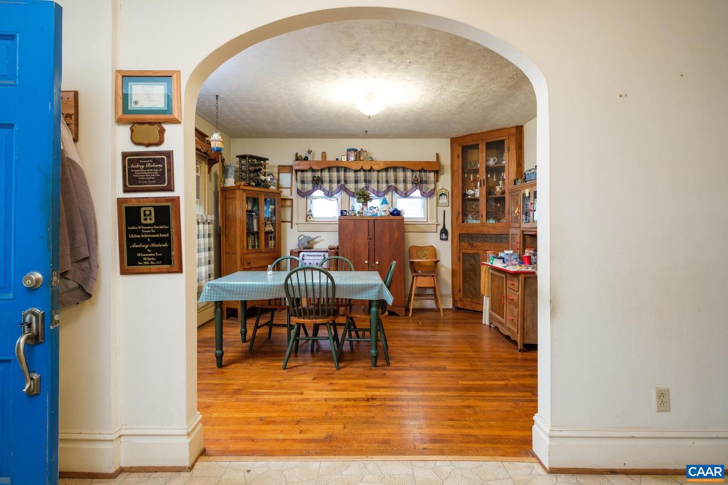 132 S CHARLOTTE AVE, WAYNESBORO, Virginia 22980, 3 Bedrooms Bedrooms, ,1 BathroomBathrooms,Residential,For sale,132 S CHARLOTTE AVE,667473 MLS # 667473
