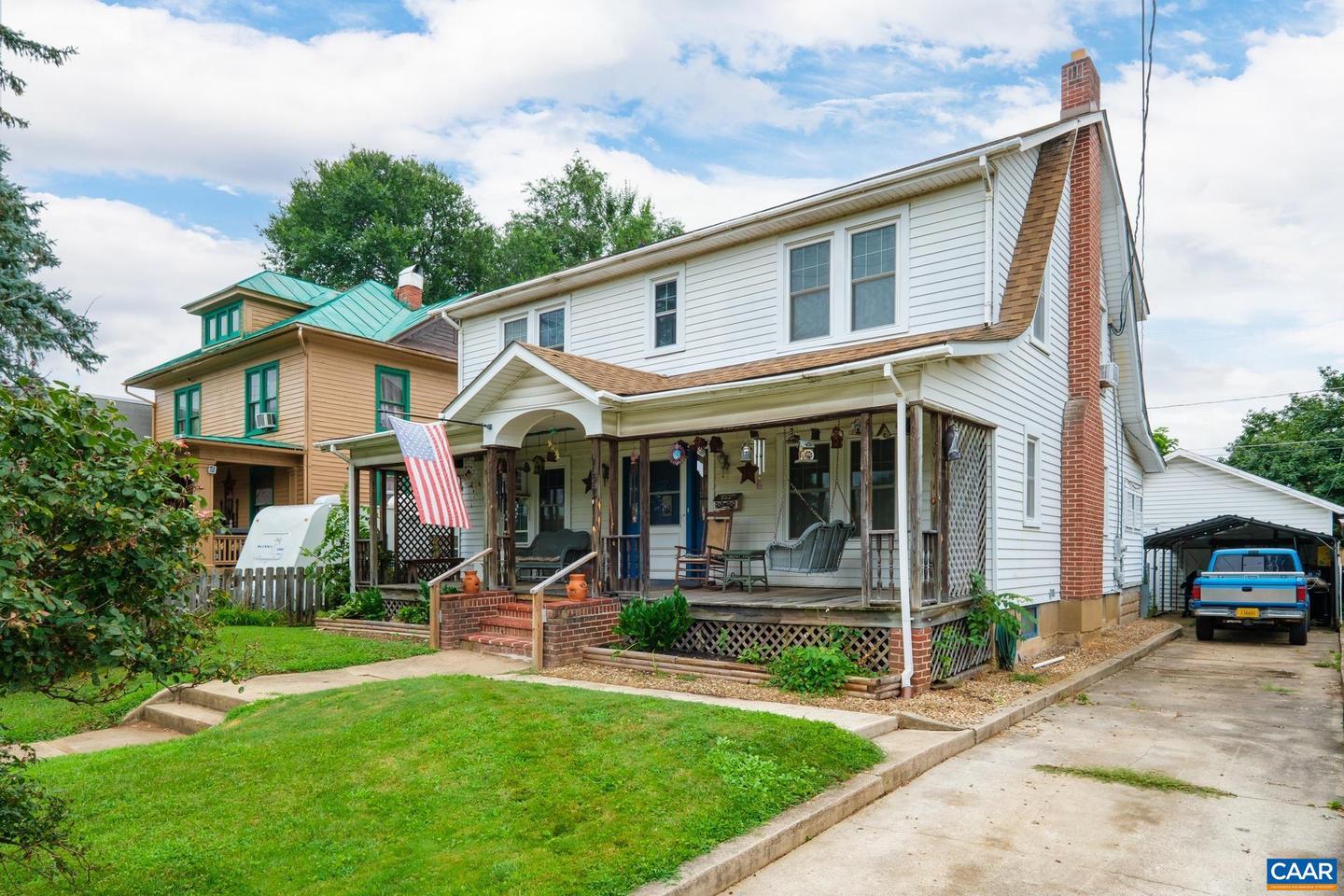 132 S CHARLOTTE AVE, WAYNESBORO, Virginia 22980, 3 Bedrooms Bedrooms, ,1 BathroomBathrooms,Residential,For sale,132 S CHARLOTTE AVE,667473 MLS # 667473