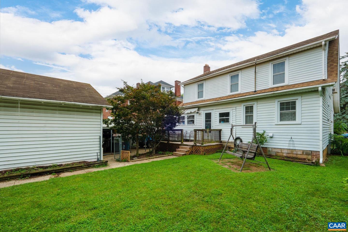 132 S CHARLOTTE AVE, WAYNESBORO, Virginia 22980, 3 Bedrooms Bedrooms, ,1 BathroomBathrooms,Residential,For sale,132 S CHARLOTTE AVE,667473 MLS # 667473