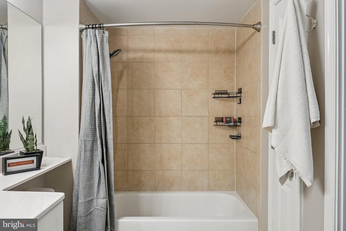 851 N GLEBE RD #415, ARLINGTON, Virginia 22203, 1 Bedroom Bedrooms, ,1 BathroomBathrooms,Residential,For sale,851 N GLEBE RD #415,VAAR2061862 MLS # VAAR2061862