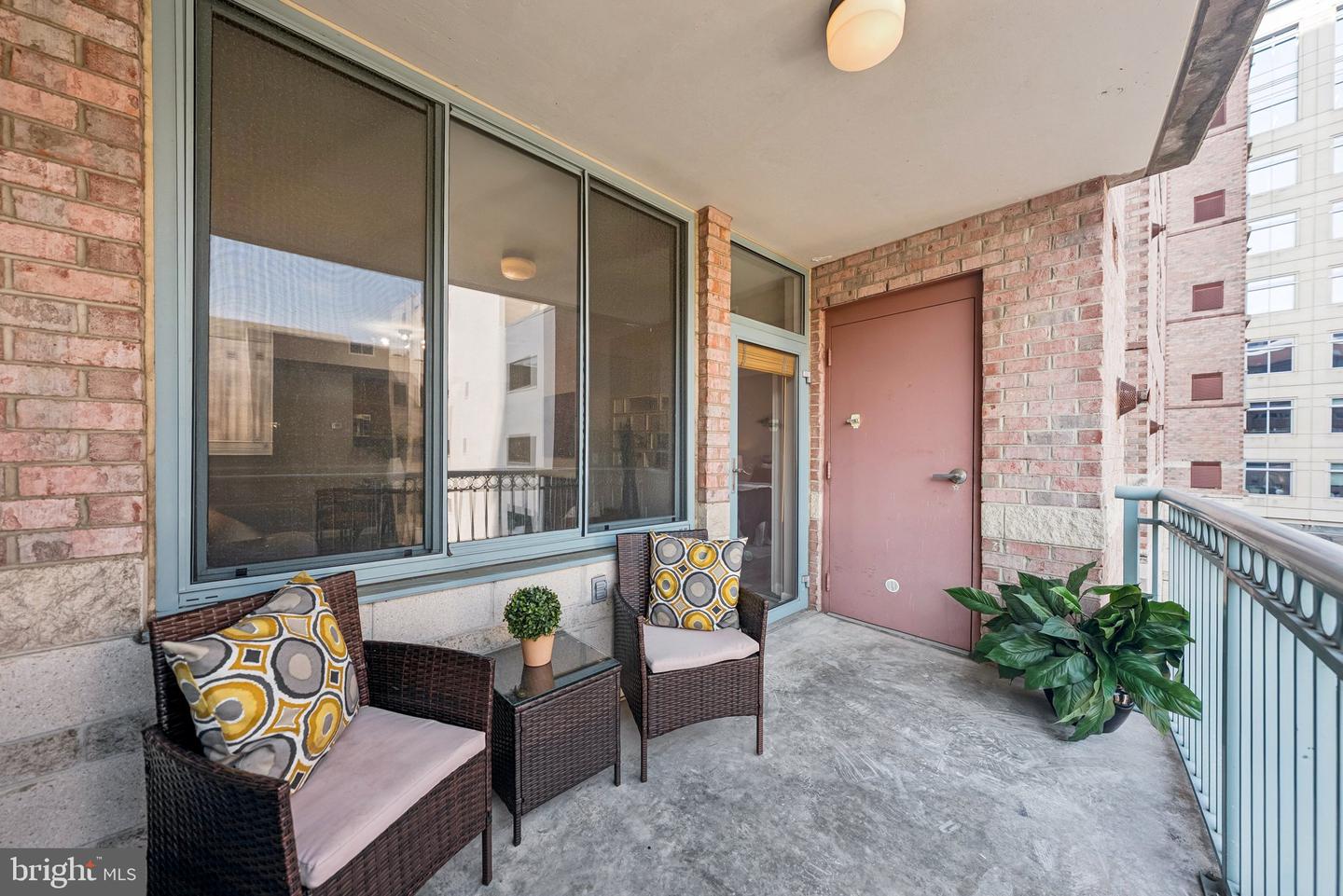 851 N GLEBE RD #415, ARLINGTON, Virginia 22203, 1 Bedroom Bedrooms, ,1 BathroomBathrooms,Residential,For sale,851 N GLEBE RD #415,VAAR2061862 MLS # VAAR2061862