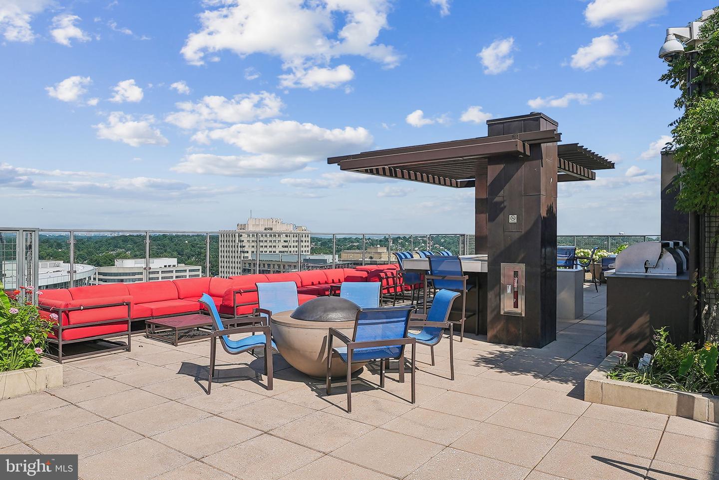 851 N GLEBE RD #415, ARLINGTON, Virginia 22203, 1 Bedroom Bedrooms, ,1 BathroomBathrooms,Residential,For sale,851 N GLEBE RD #415,VAAR2061862 MLS # VAAR2061862