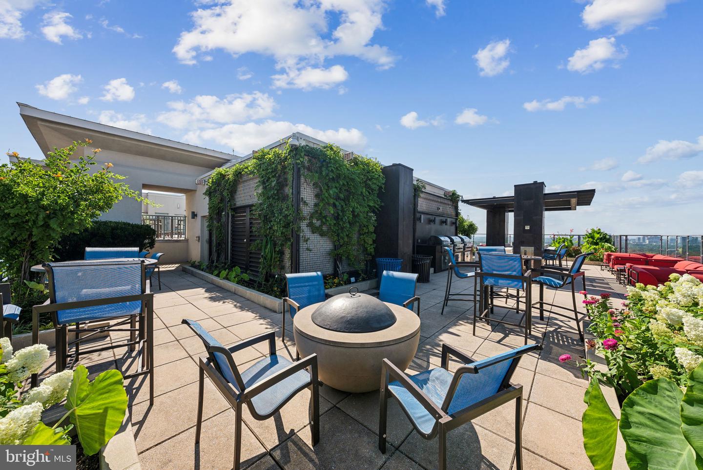 851 N GLEBE RD #415, ARLINGTON, Virginia 22203, 1 Bedroom Bedrooms, ,1 BathroomBathrooms,Residential,For sale,851 N GLEBE RD #415,VAAR2061862 MLS # VAAR2061862