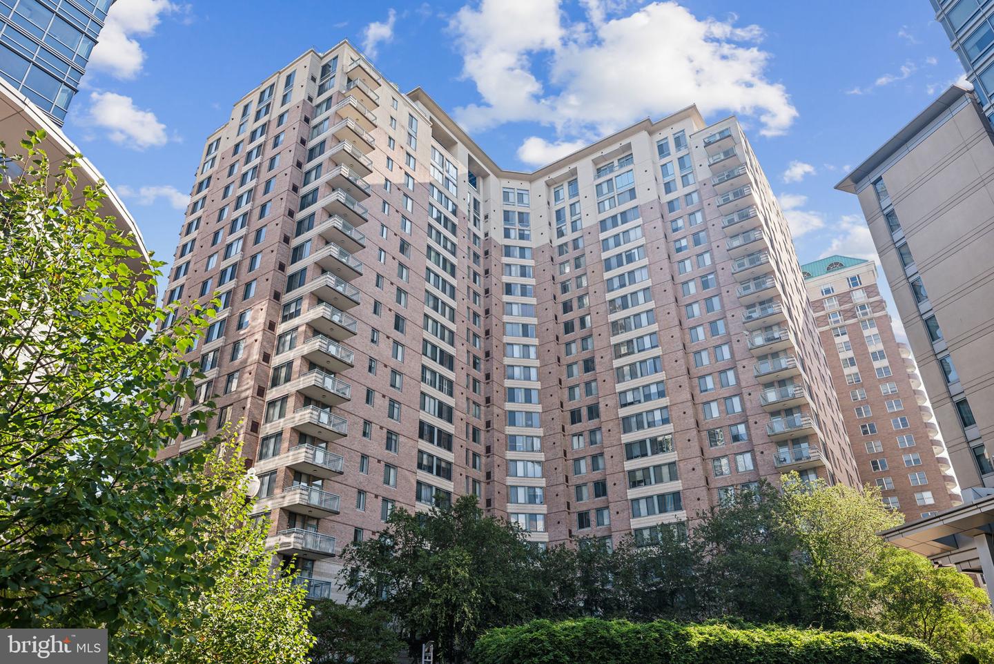 851 N GLEBE RD #415, ARLINGTON, Virginia 22203, 1 Bedroom Bedrooms, ,1 BathroomBathrooms,Residential,For sale,851 N GLEBE RD #415,VAAR2061862 MLS # VAAR2061862