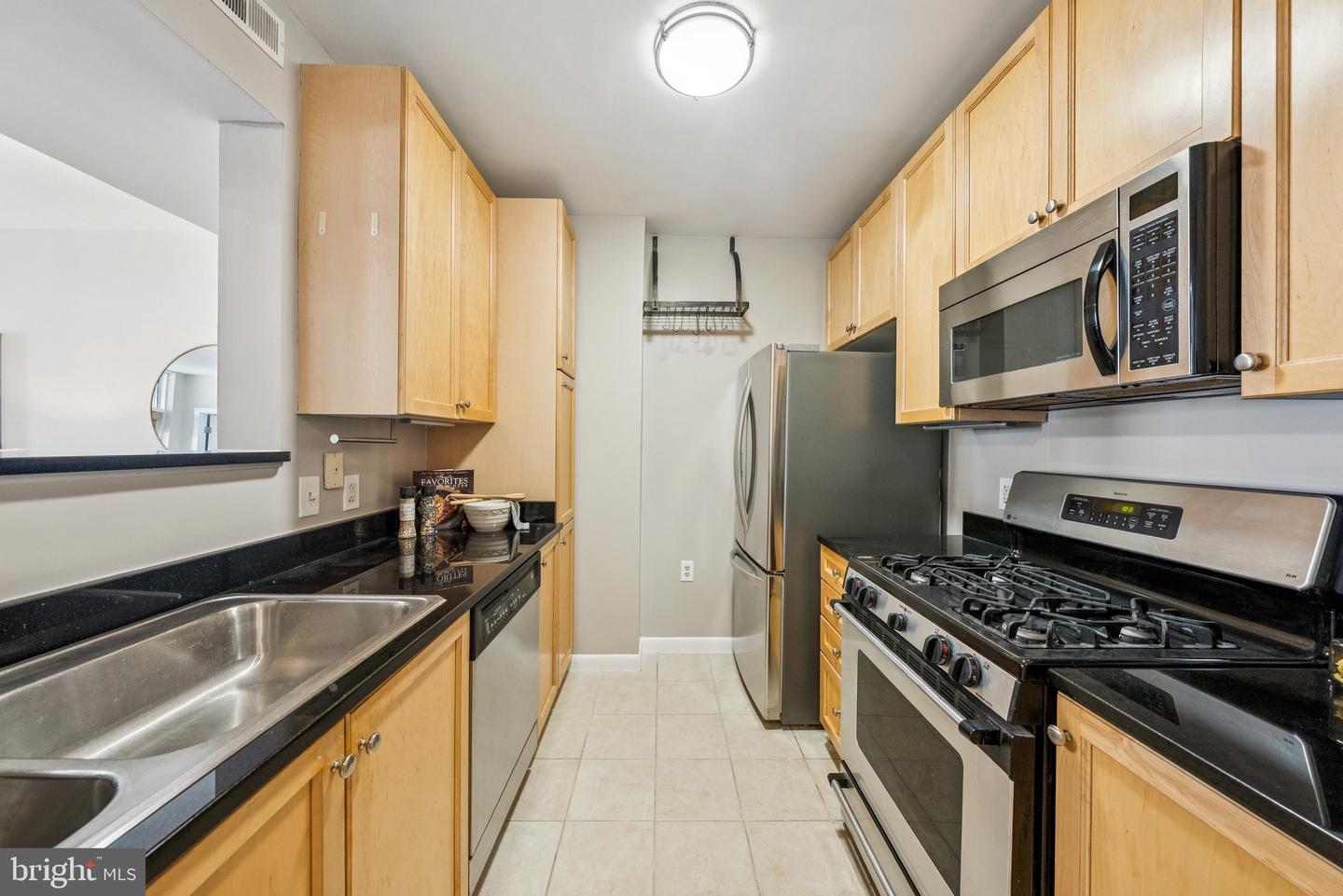 851 N GLEBE RD #415, ARLINGTON, Virginia 22203, 1 Bedroom Bedrooms, ,1 BathroomBathrooms,Residential,For sale,851 N GLEBE RD #415,VAAR2061862 MLS # VAAR2061862