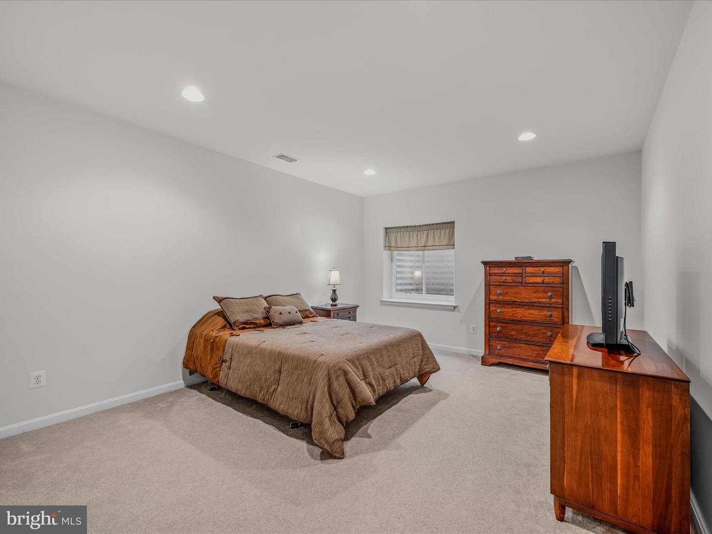 140 OSPREY DR, LAKE FREDERICK, Virginia 22630, 2 Bedrooms Bedrooms, ,3 BathroomsBathrooms,Residential,For sale,140 OSPREY DR,VAFV2035880 MLS # VAFV2035880