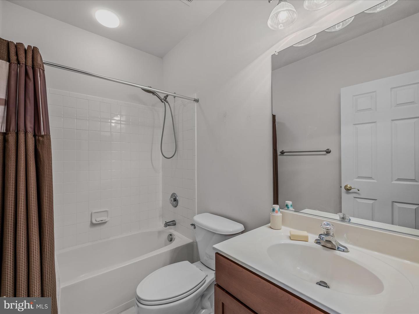 140 OSPREY DR, LAKE FREDERICK, Virginia 22630, 2 Bedrooms Bedrooms, ,3 BathroomsBathrooms,Residential,For sale,140 OSPREY DR,VAFV2035880 MLS # VAFV2035880