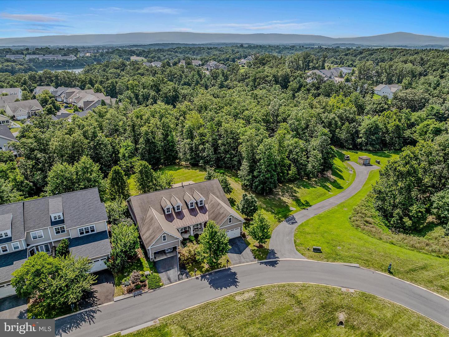 140 OSPREY DR, LAKE FREDERICK, Virginia 22630, 2 Bedrooms Bedrooms, ,3 BathroomsBathrooms,Residential,For sale,140 OSPREY DR,VAFV2035880 MLS # VAFV2035880