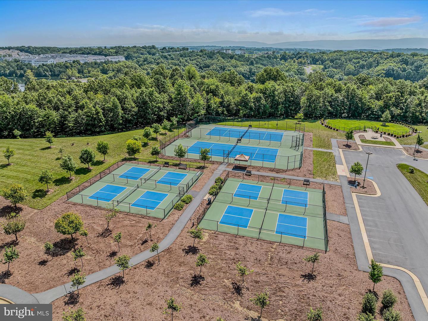 140 OSPREY DR, LAKE FREDERICK, Virginia 22630, 2 Bedrooms Bedrooms, ,3 BathroomsBathrooms,Residential,For sale,140 OSPREY DR,VAFV2035880 MLS # VAFV2035880