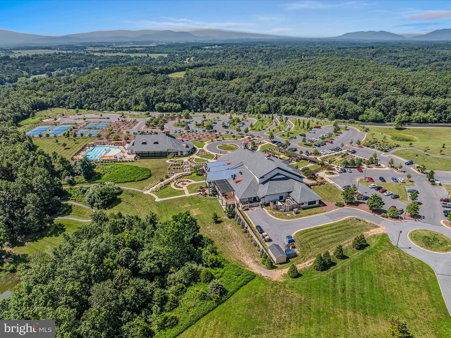 140 OSPREY DR, LAKE FREDERICK, Virginia 22630, 2 Bedrooms Bedrooms, ,3 BathroomsBathrooms,Residential,For sale,140 OSPREY DR,VAFV2035880 MLS # VAFV2035880