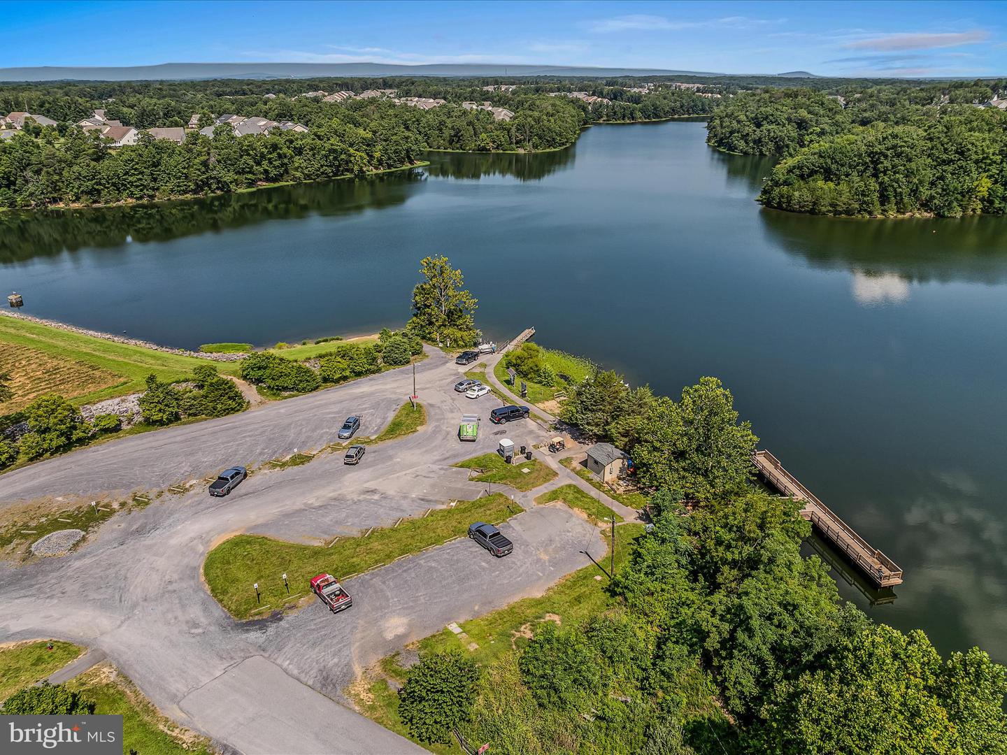 140 OSPREY DR, LAKE FREDERICK, Virginia 22630, 2 Bedrooms Bedrooms, ,3 BathroomsBathrooms,Residential,For sale,140 OSPREY DR,VAFV2035880 MLS # VAFV2035880