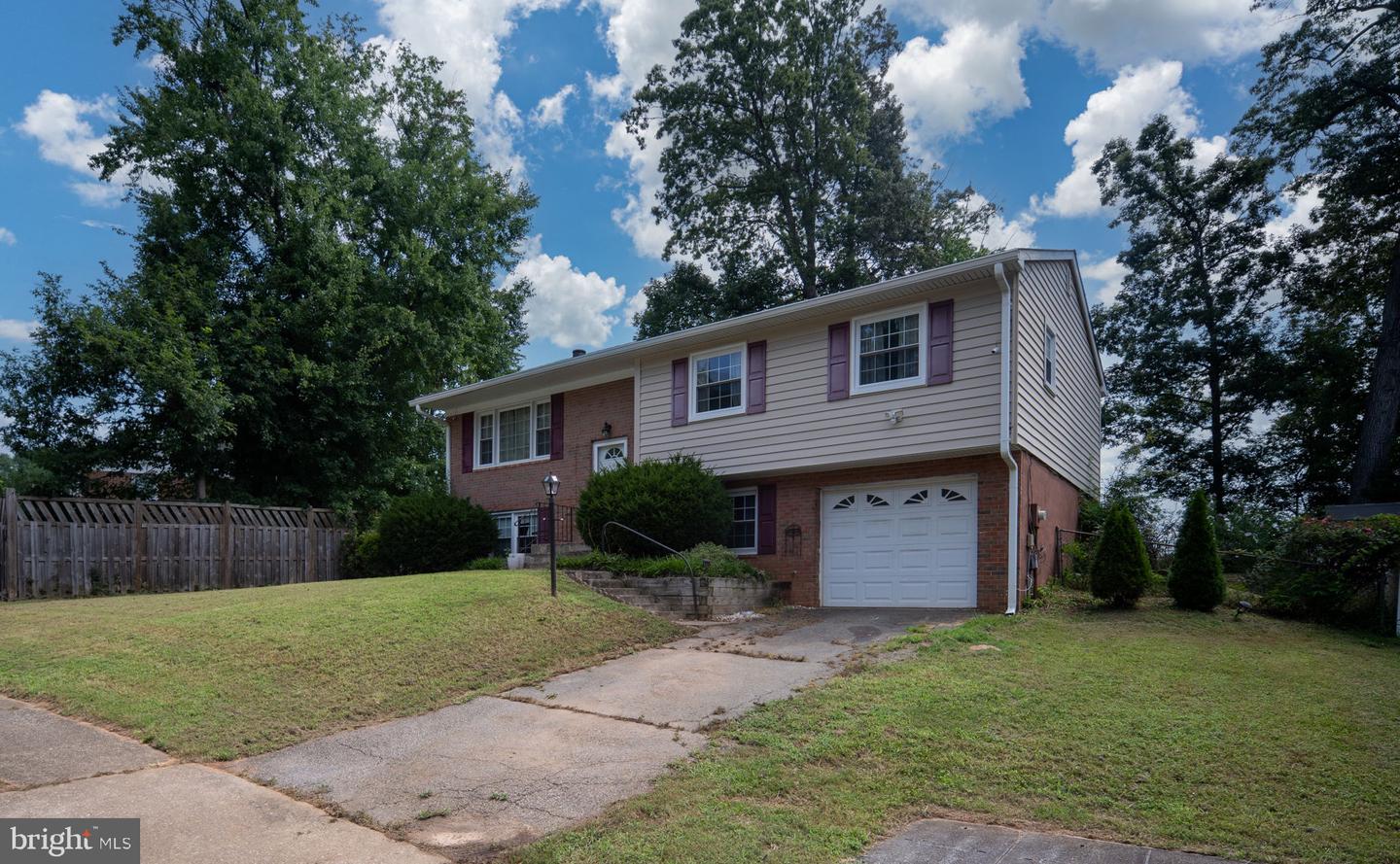 13509 DELANEY RD, WOODBRIDGE, Virginia 22193, 4 Bedrooms Bedrooms, ,3 BathroomsBathrooms,Residential,For sale,13509 DELANEY RD,VAPW2100772 MLS # VAPW2100772