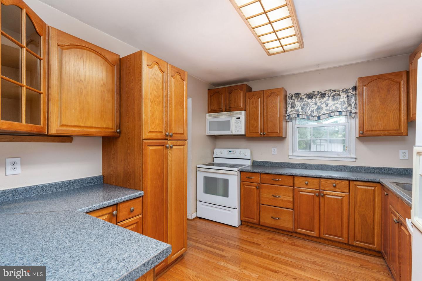 13509 DELANEY RD, WOODBRIDGE, Virginia 22193, 4 Bedrooms Bedrooms, ,3 BathroomsBathrooms,Residential,For sale,13509 DELANEY RD,VAPW2100772 MLS # VAPW2100772