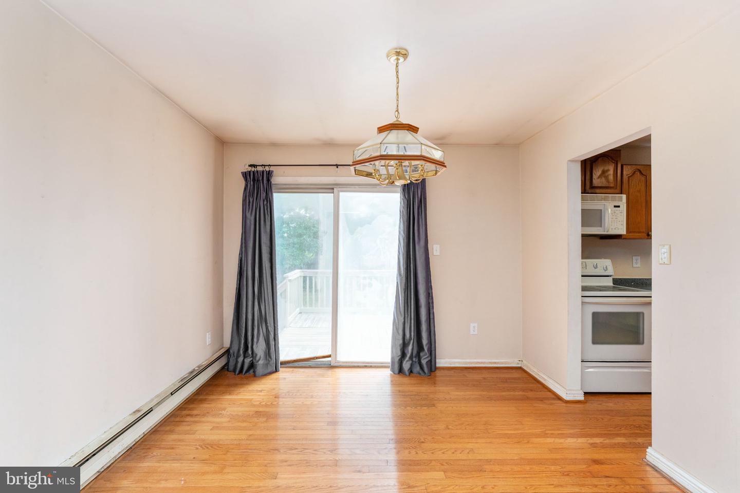 13509 DELANEY RD, WOODBRIDGE, Virginia 22193, 4 Bedrooms Bedrooms, ,3 BathroomsBathrooms,Residential,For sale,13509 DELANEY RD,VAPW2100772 MLS # VAPW2100772