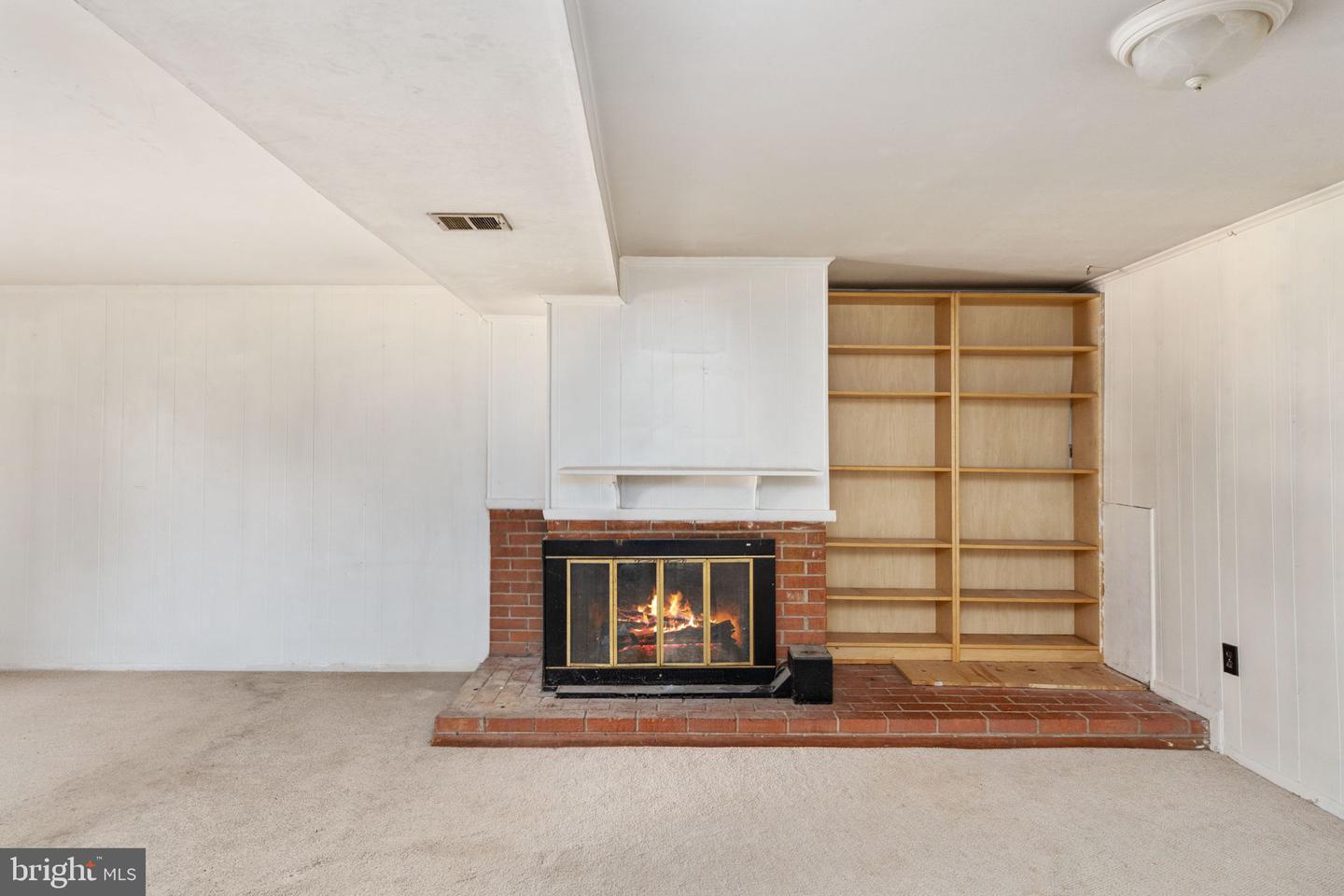 13509 DELANEY RD, WOODBRIDGE, Virginia 22193, 4 Bedrooms Bedrooms, ,3 BathroomsBathrooms,Residential,For sale,13509 DELANEY RD,VAPW2100772 MLS # VAPW2100772