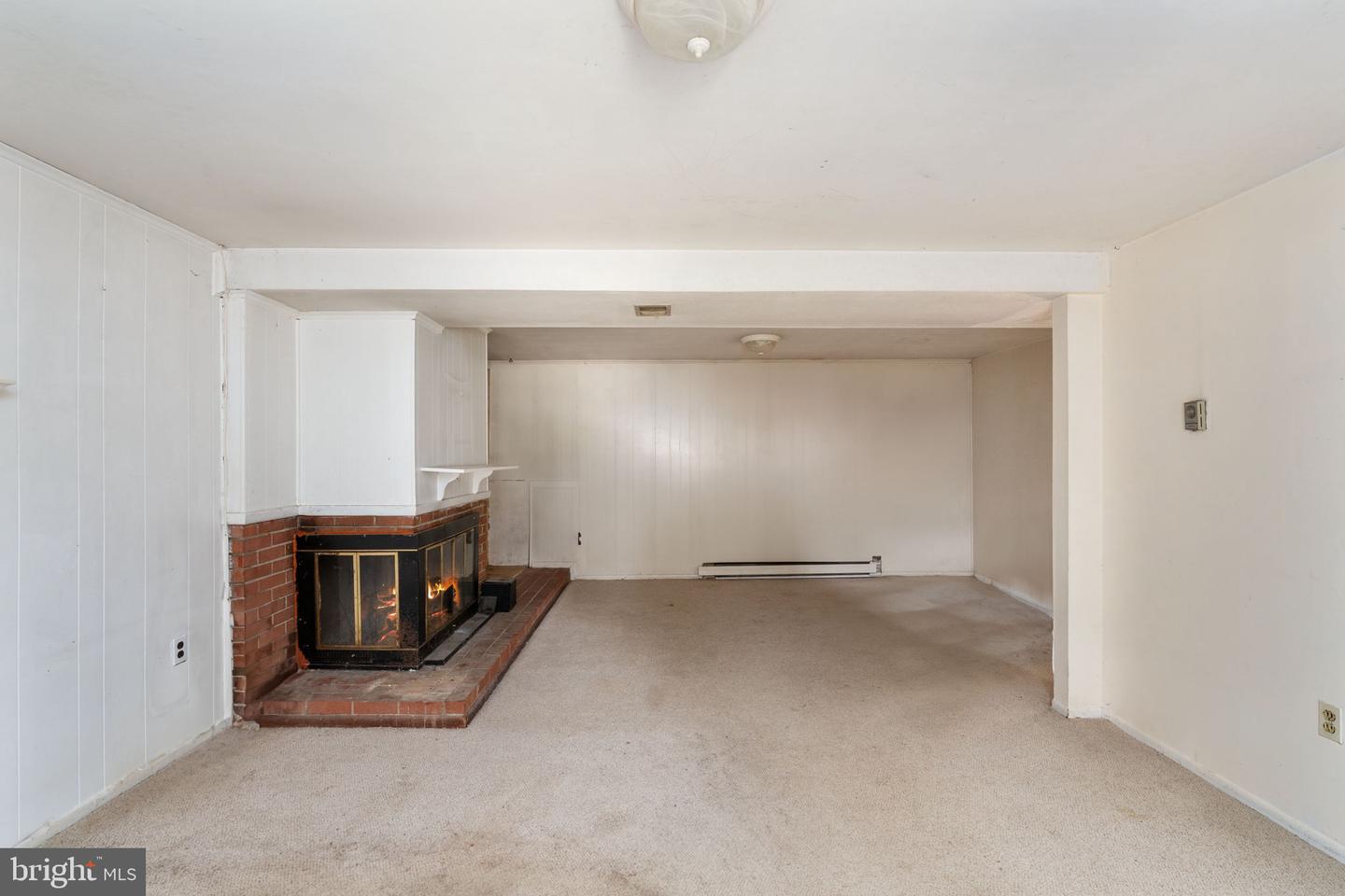 13509 DELANEY RD, WOODBRIDGE, Virginia 22193, 4 Bedrooms Bedrooms, ,3 BathroomsBathrooms,Residential,For sale,13509 DELANEY RD,VAPW2100772 MLS # VAPW2100772