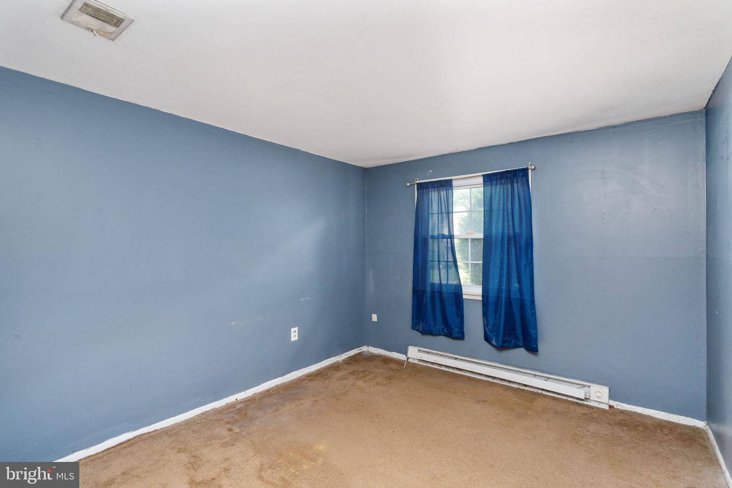 13509 DELANEY RD, WOODBRIDGE, Virginia 22193, 4 Bedrooms Bedrooms, ,3 BathroomsBathrooms,Residential,For sale,13509 DELANEY RD,VAPW2100772 MLS # VAPW2100772