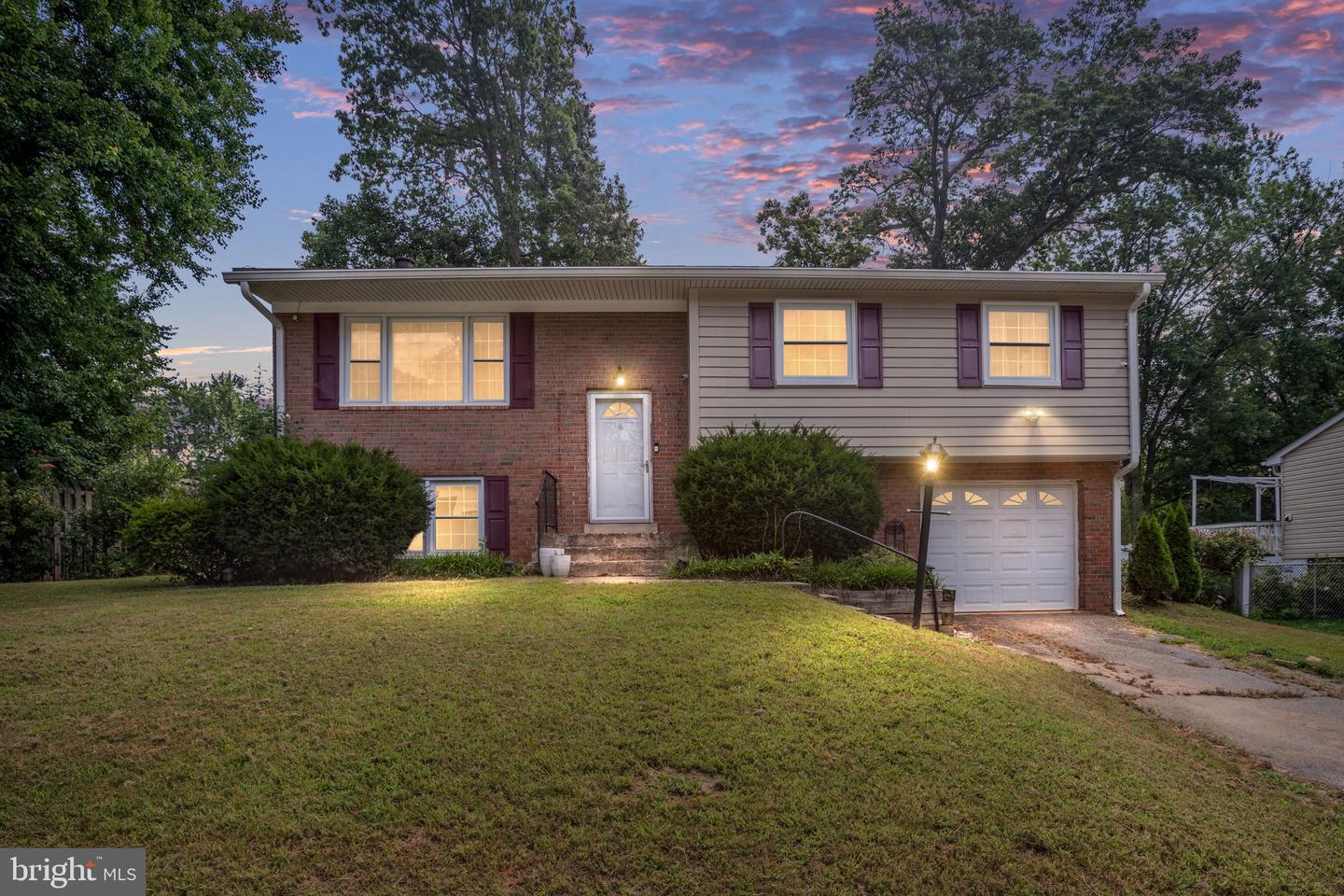 13509 DELANEY RD, WOODBRIDGE, Virginia 22193, 4 Bedrooms Bedrooms, ,3 BathroomsBathrooms,Residential,For sale,13509 DELANEY RD,VAPW2100772 MLS # VAPW2100772