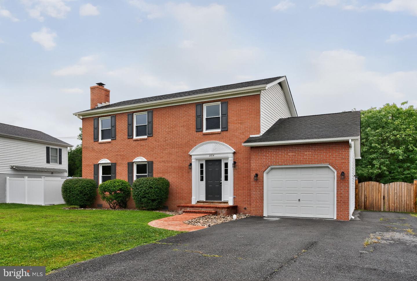 234 BLUEBIRD DR, STEPHENS CITY, Virginia 22655, 3 Bedrooms Bedrooms, ,2 BathroomsBathrooms,Residential,For sale,234 BLUEBIRD DR,VAFV2035882 MLS # VAFV2035882