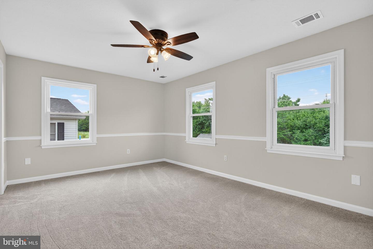 234 BLUEBIRD DR, STEPHENS CITY, Virginia 22655, 3 Bedrooms Bedrooms, ,2 BathroomsBathrooms,Residential,For sale,234 BLUEBIRD DR,VAFV2035882 MLS # VAFV2035882