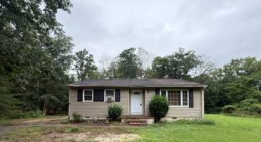 14208 SPRINGFIELD LN, KING GEORGE, Virginia 22485, 3 Bedrooms Bedrooms, ,1 BathroomBathrooms,Residential,For sale,14208 SPRINGFIELD LN,VAKG2006830 MLS # VAKG2006830