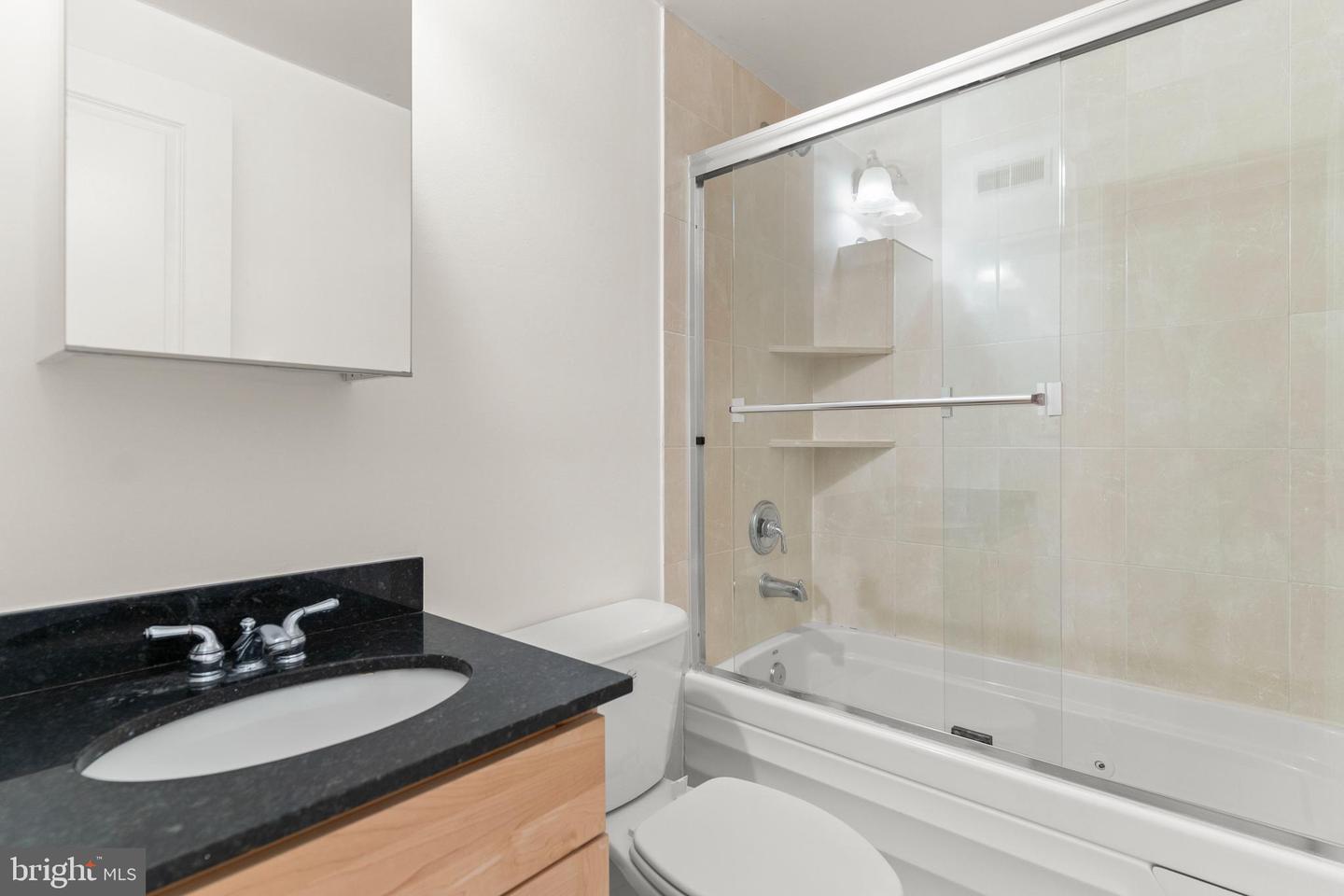 1408 10TH ST NW #102, WASHINGTON, District Of Columbia 20001, 2 Bedrooms Bedrooms, ,2 BathroomsBathrooms,Residential,For sale,1408 10TH ST NW #102,DCDC2213780 MLS # DCDC2213780